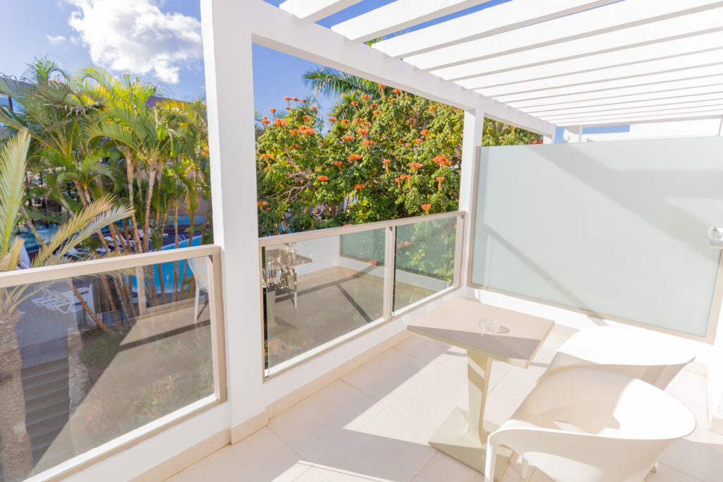 Habitación-5-vista-piscina-3-1024x683 (1)