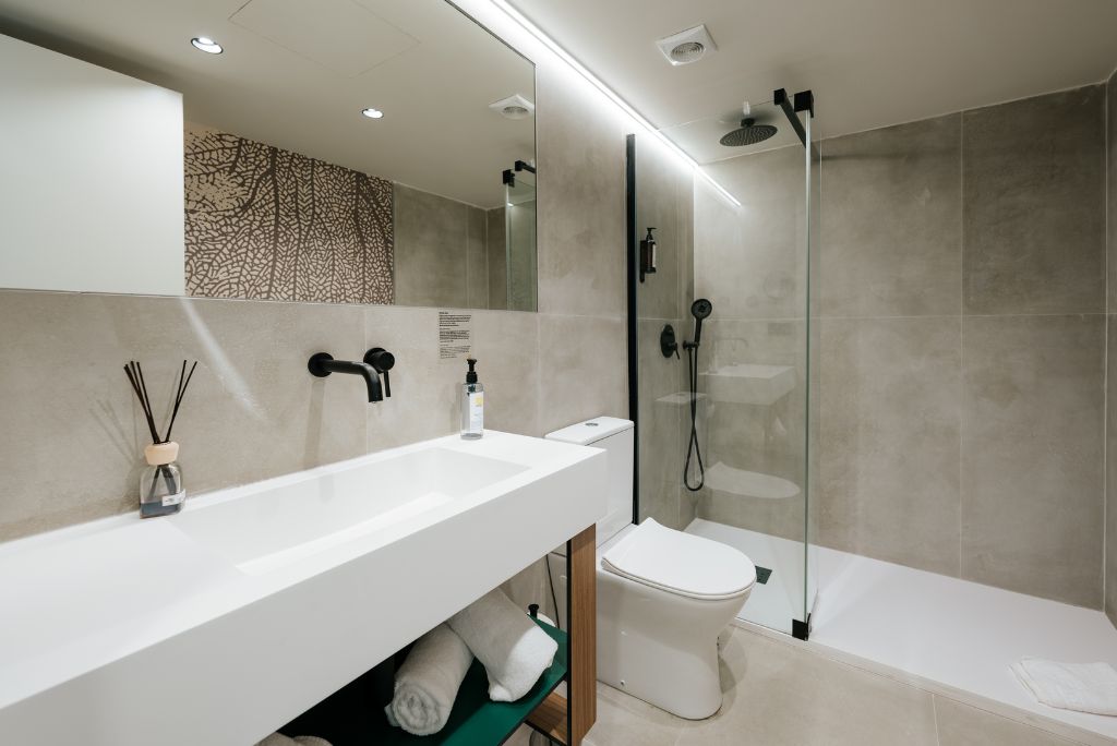 suite-ocean-view-_-r2-higos-beach-4 (1)